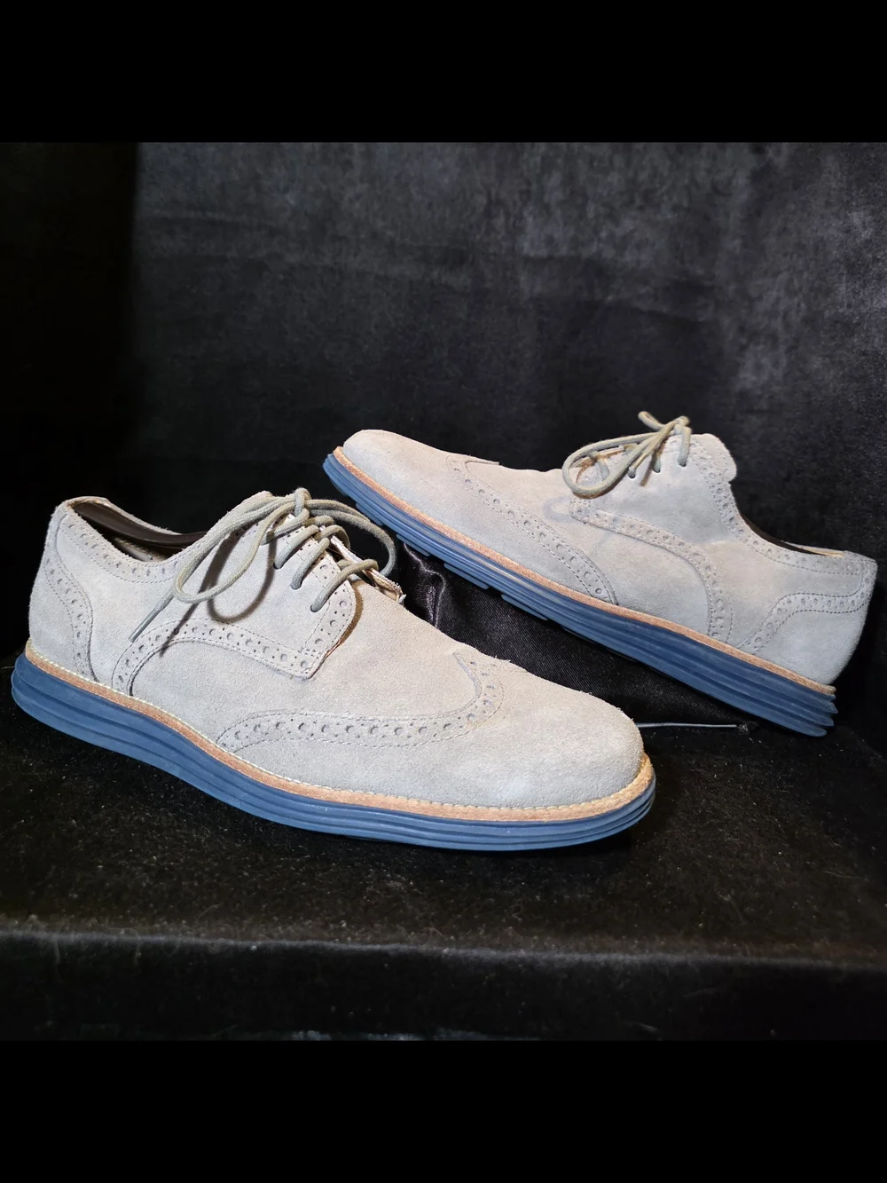 Cole Haan Men's Suede Wingtip Derby Shoes in Light Gray with Blue Sole Size 10